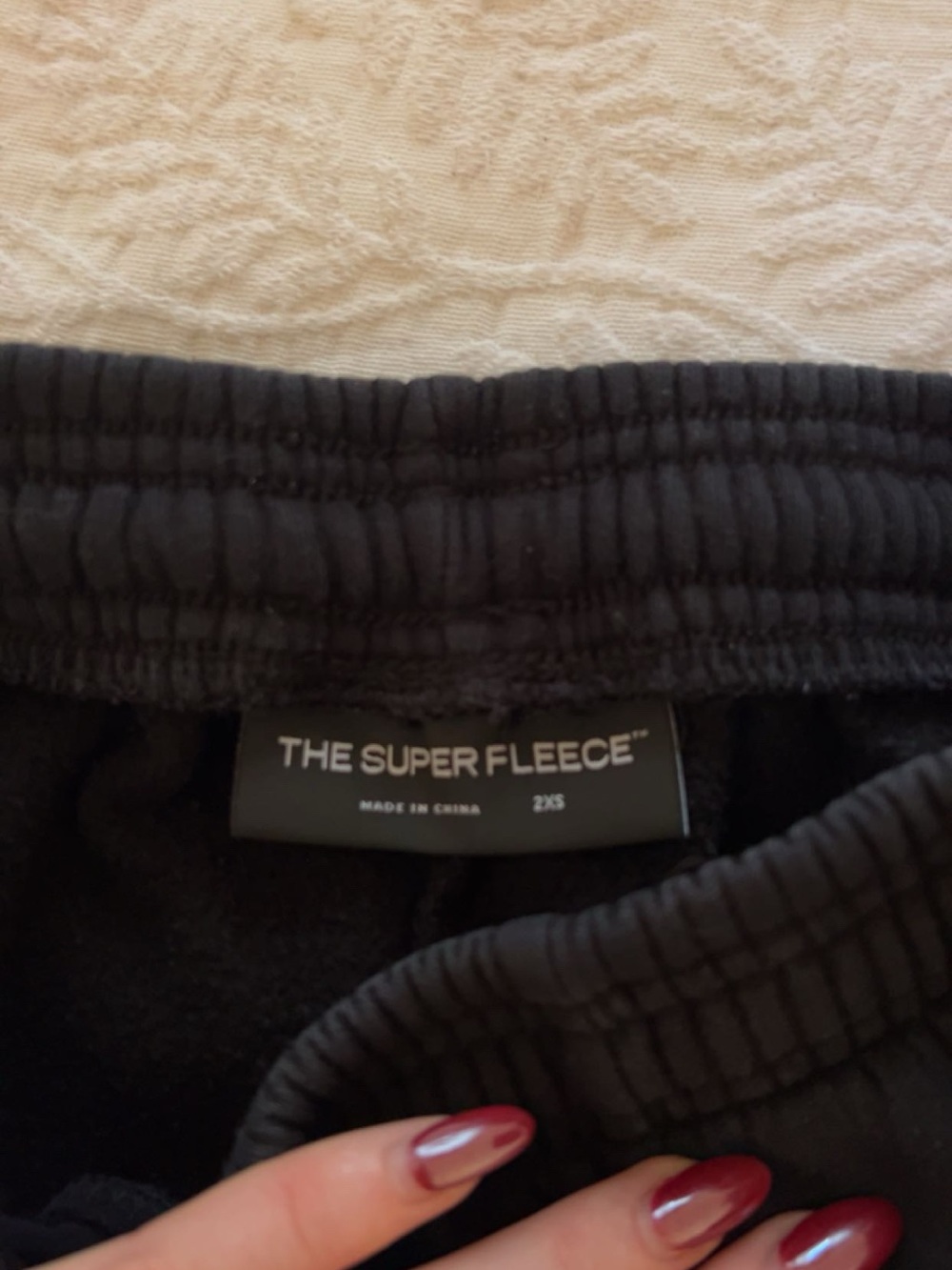 Aritzia black cuffed sweatpants